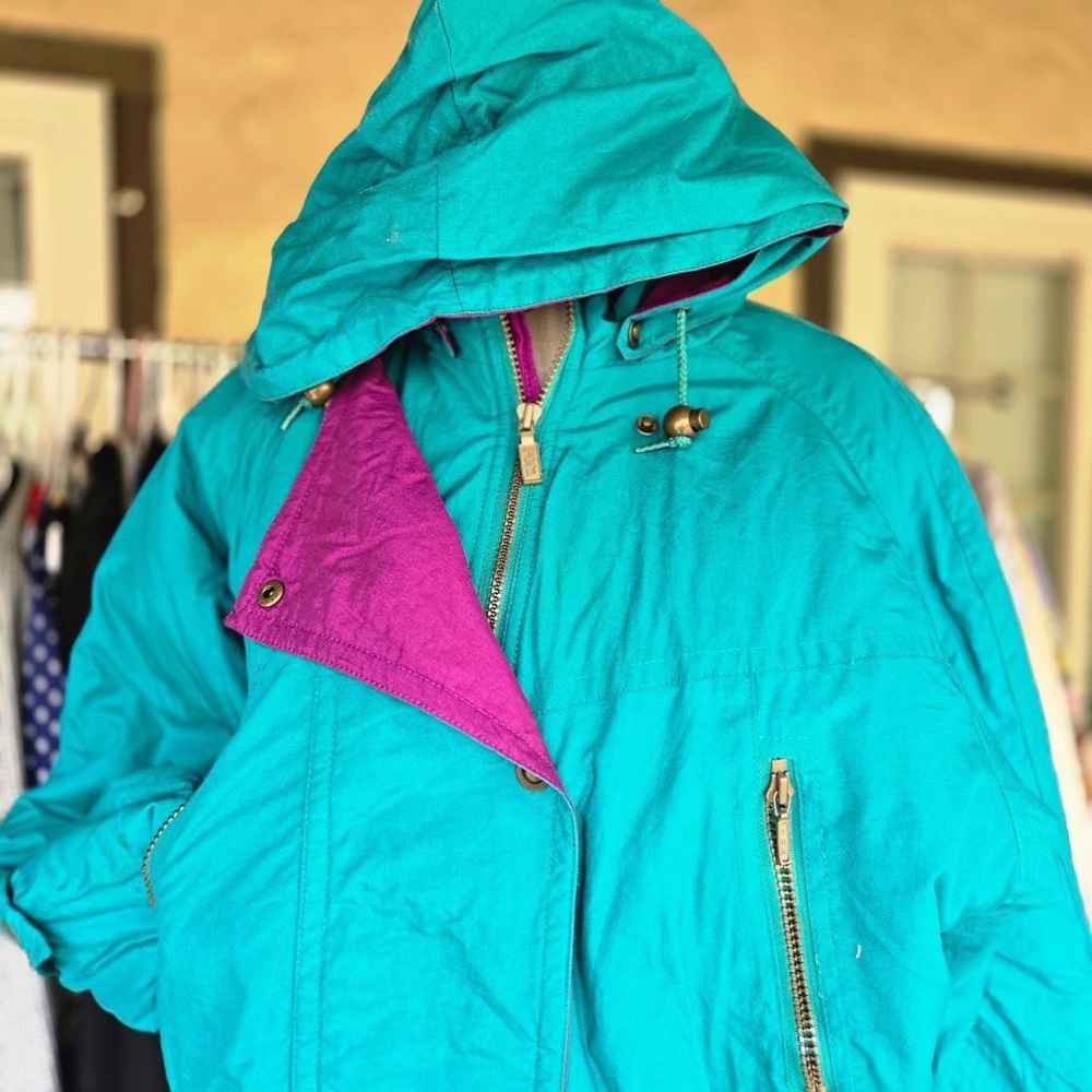 ICONIC Jacket - The colors are truly bright